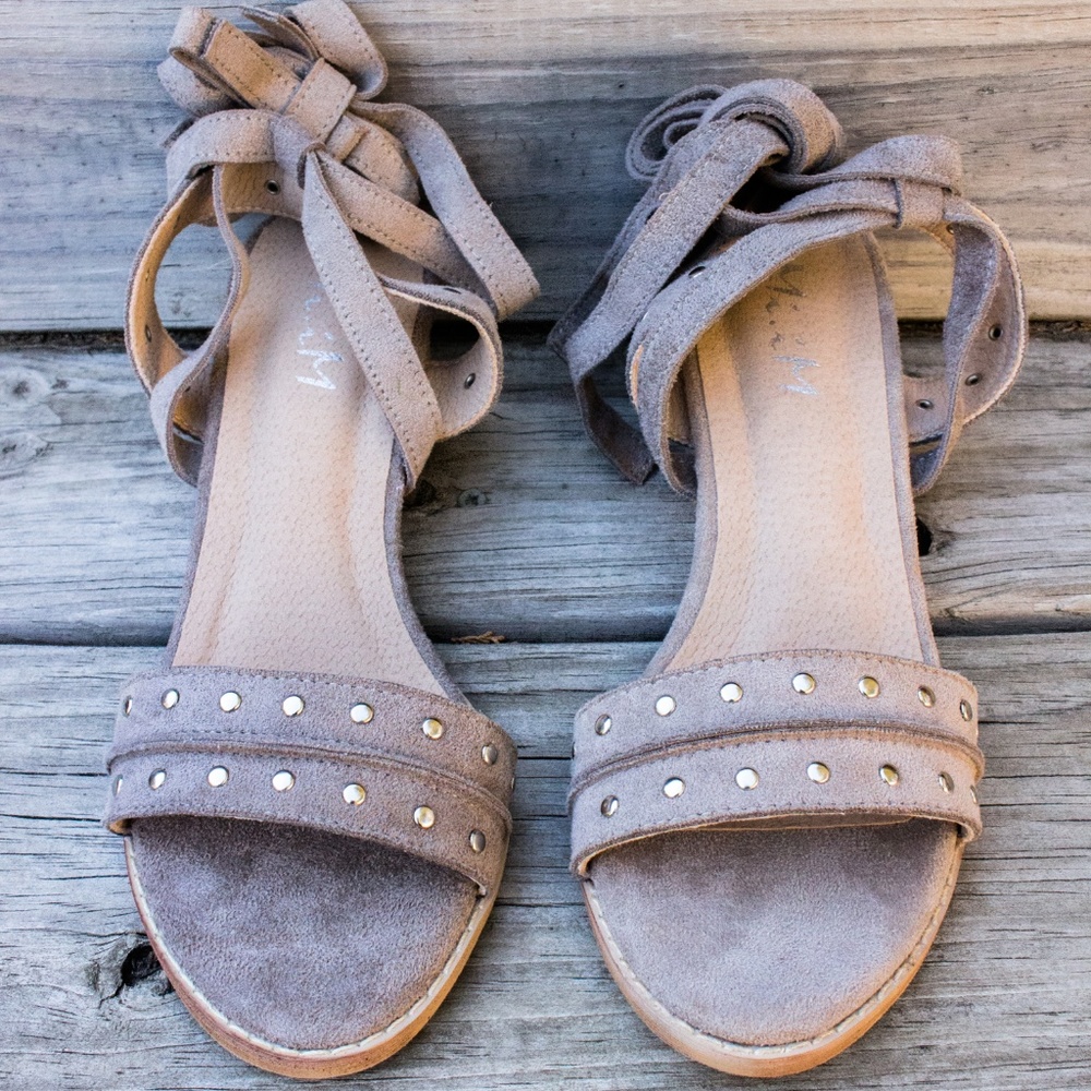 ‘Rosalee’ Suede Lace-up Heels. - Picture 4 of 4